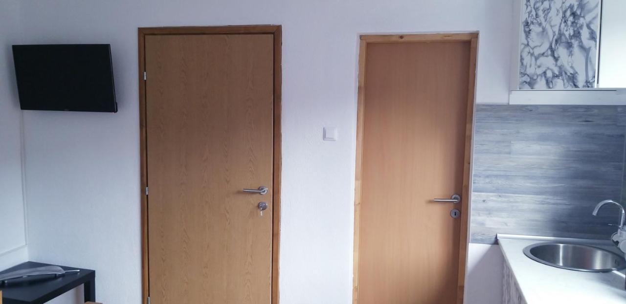 Studio Apartman SAJRA Kulen Vakuf Esterno foto